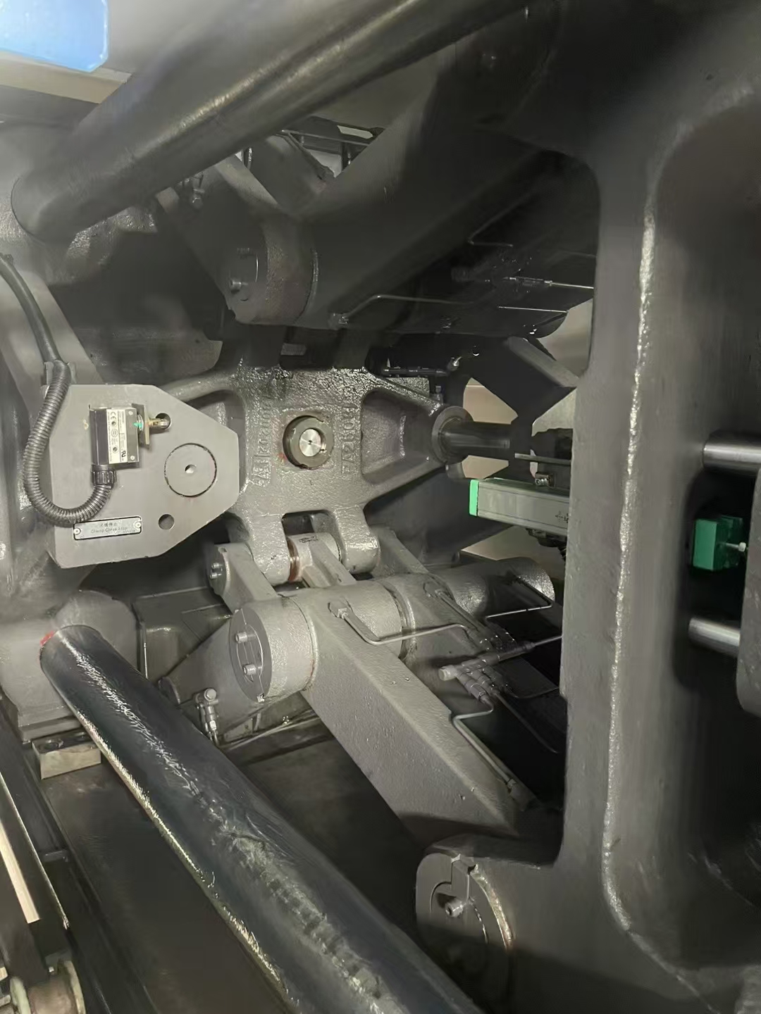 Haitian ma250T plastic injection molding machine